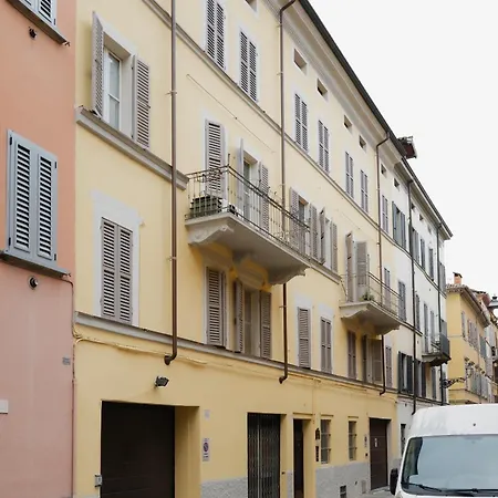 Serena's Tourist * 파르마